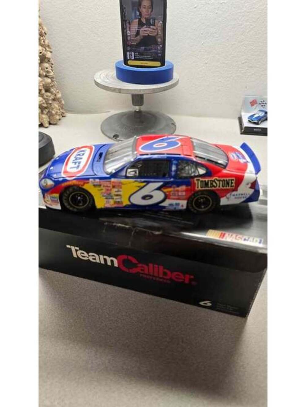 2002 Team Caliber 1:24 Mark Martin #6 Kraft Ford Taurus NASCAR Die-Cast